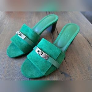 NEW Hermès Gigi Sandals Suede Vert Vertigo Size 38.5
